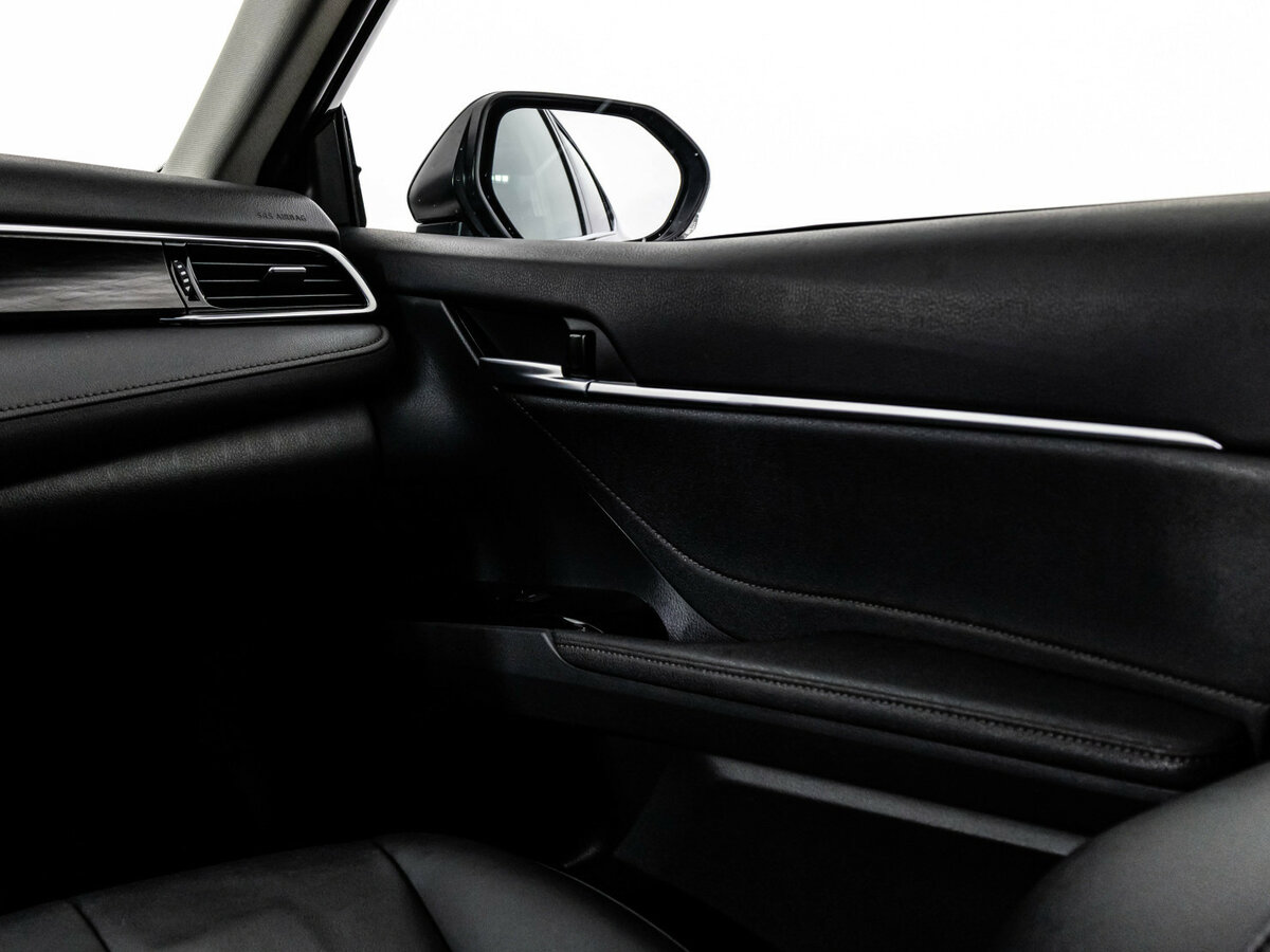 Toyota Camry с пробегом — 2023 год. Фото: #14