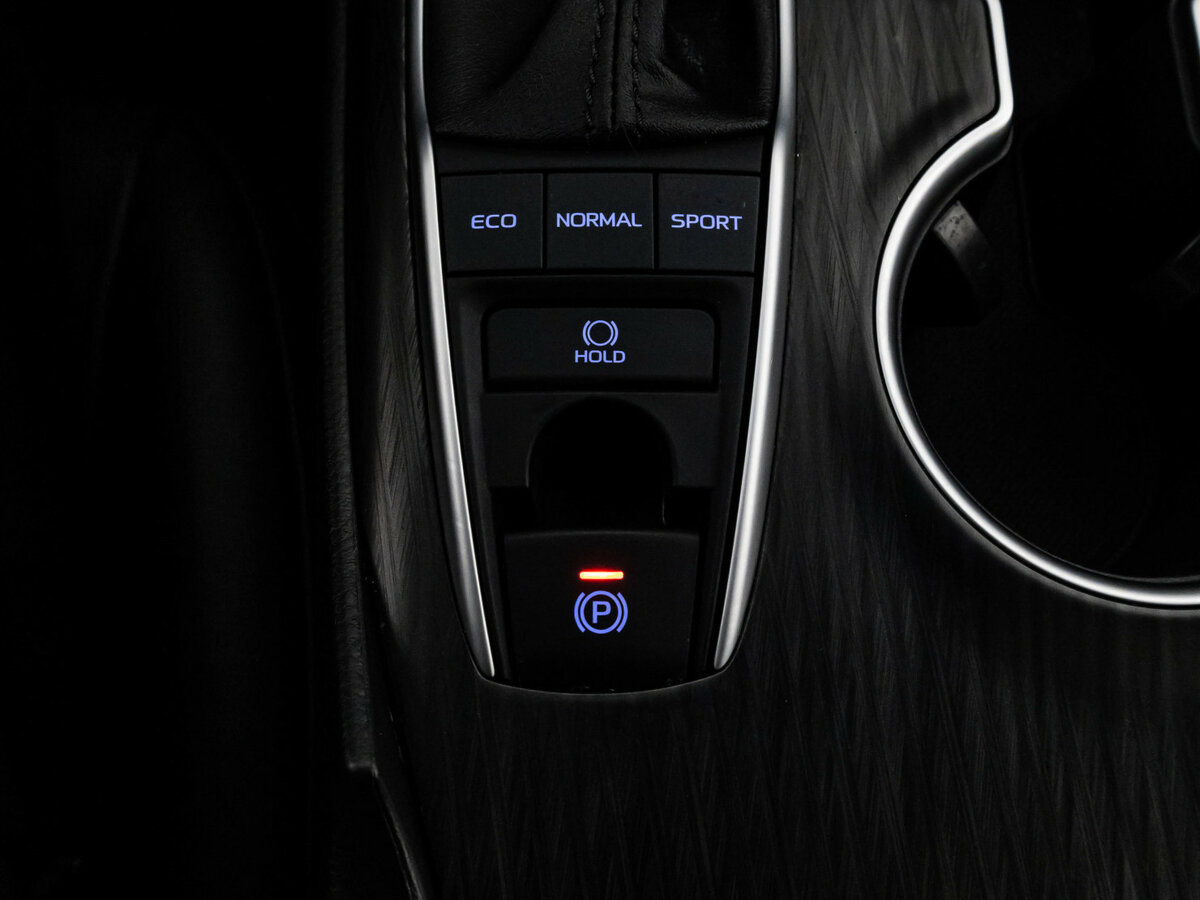 Toyota Camry с пробегом — 2023 год. Фото: #16