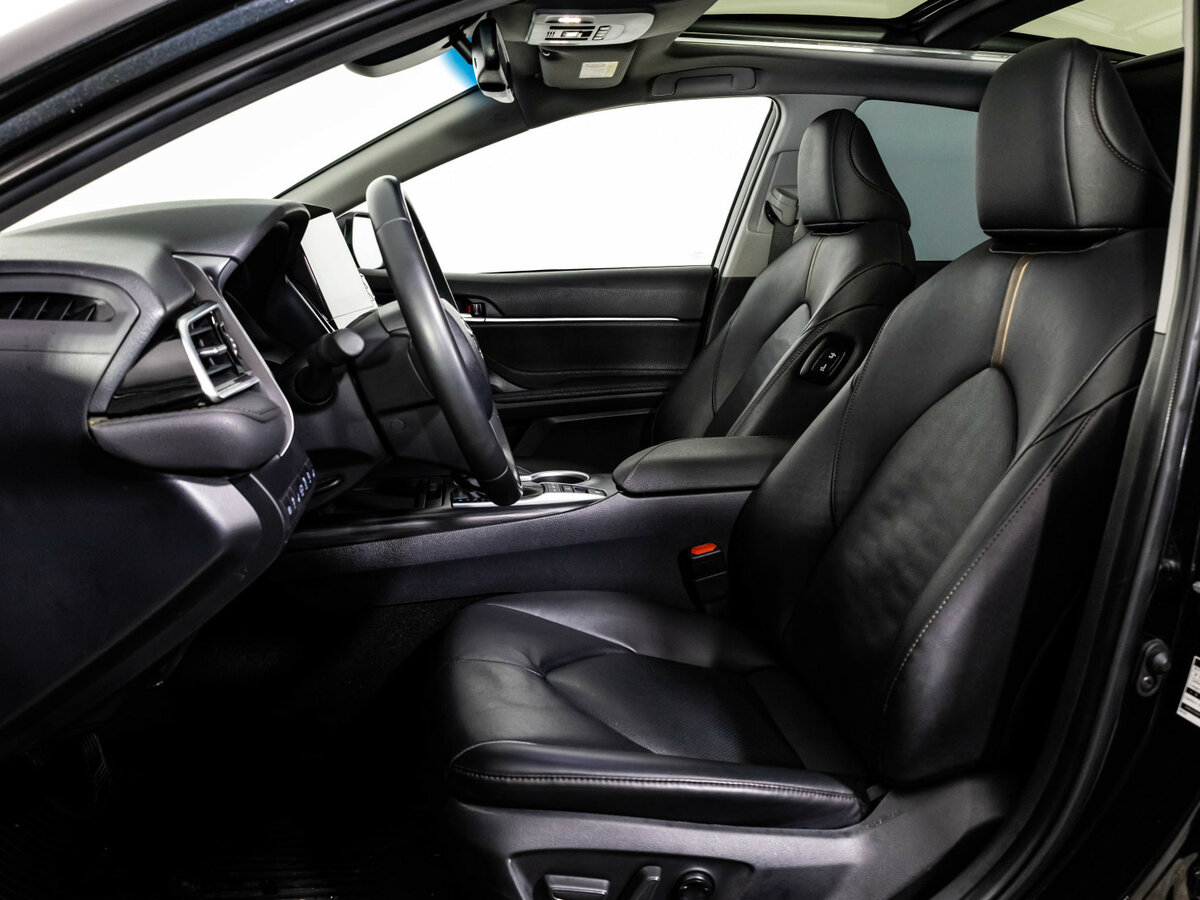 Toyota Camry с пробегом — 2023 год. Фото: #19