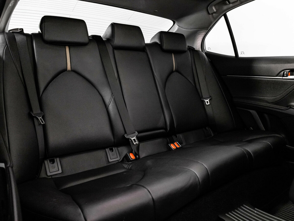 Toyota Camry с пробегом — 2023 год. Фото: #22