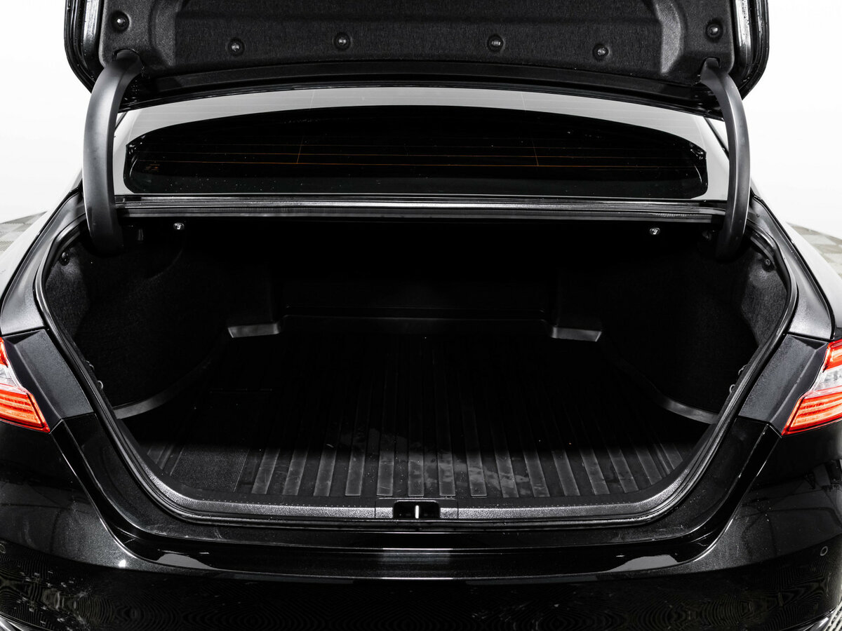 Toyota Camry с пробегом — 2023 год. Фото: #29