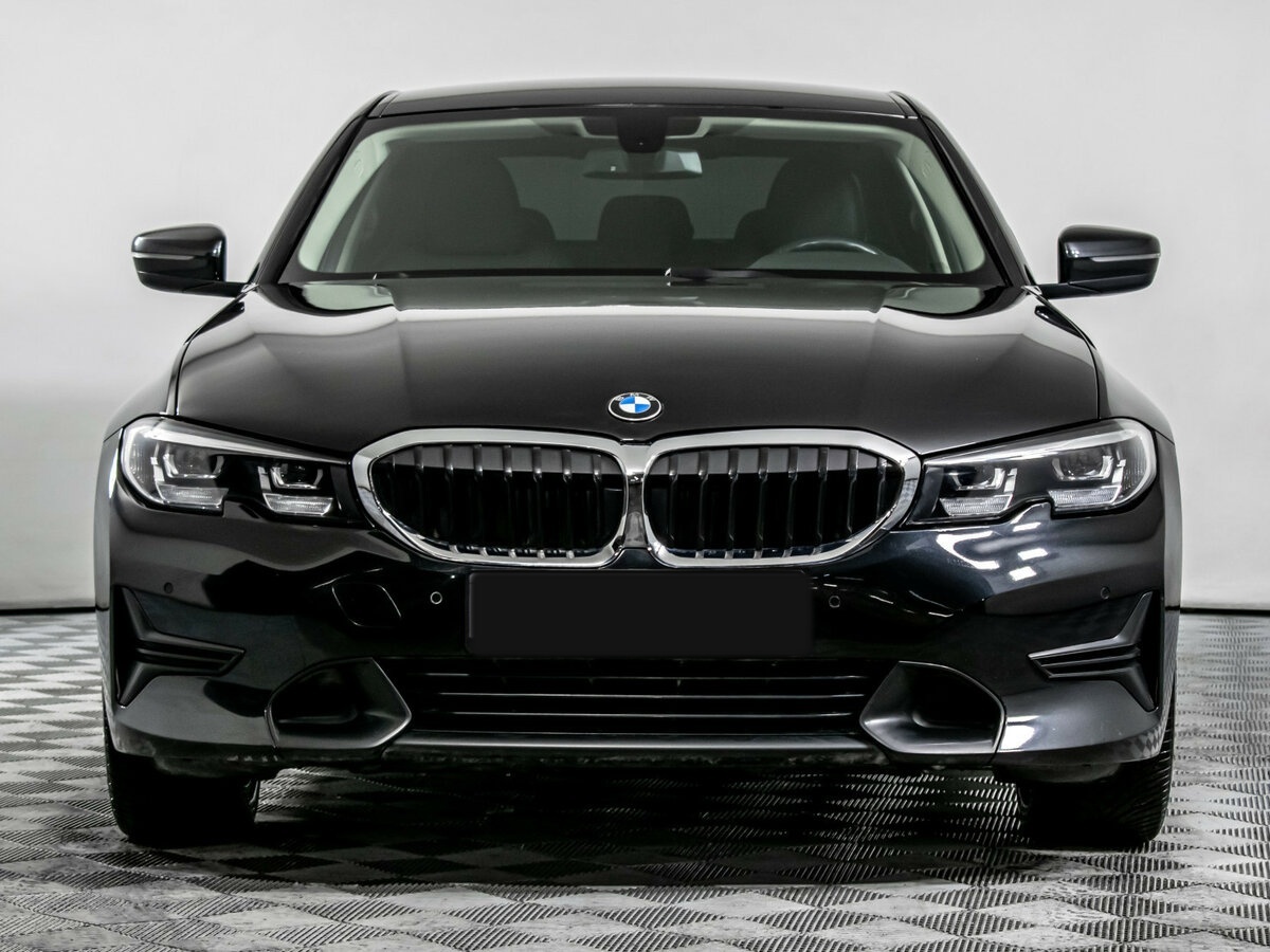 BMW 3 серии с пробегом — 2021 год. Фото: #1