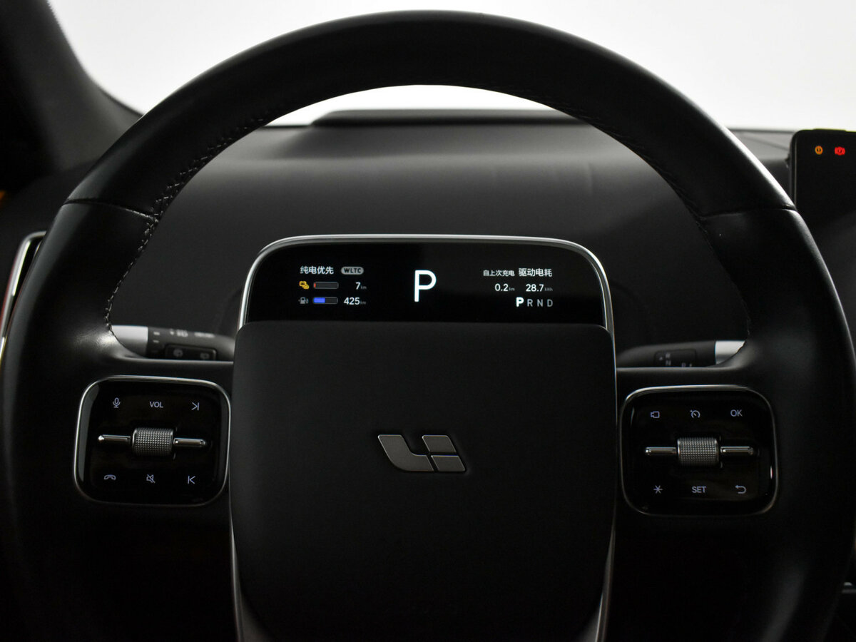 Li Auto (Lixiang) L9 с пробегом — 2023 год. Фото: #18