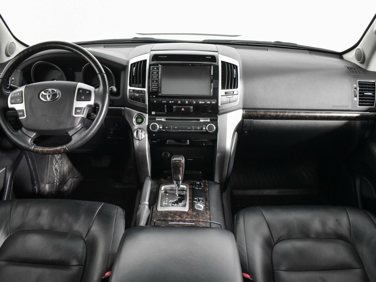 Toyota Land Cruiser с пробегом — 2013 год. Фото: #13