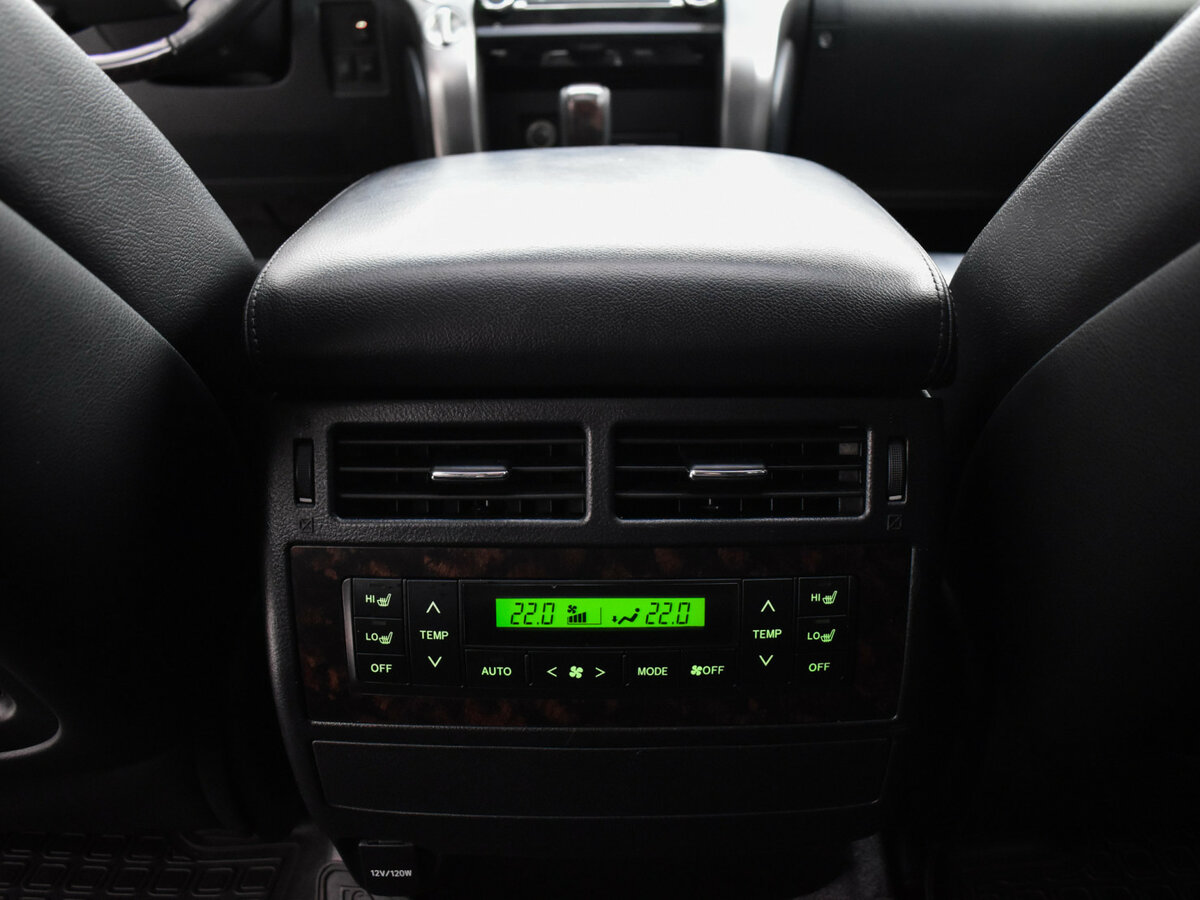 Toyota Land Cruiser с пробегом — 2013 год. Фото: #16