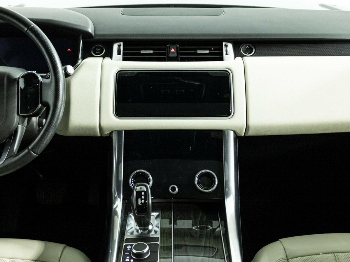 Land Rover Range Rover Sport с пробегом — 2018 год. Фото: #11