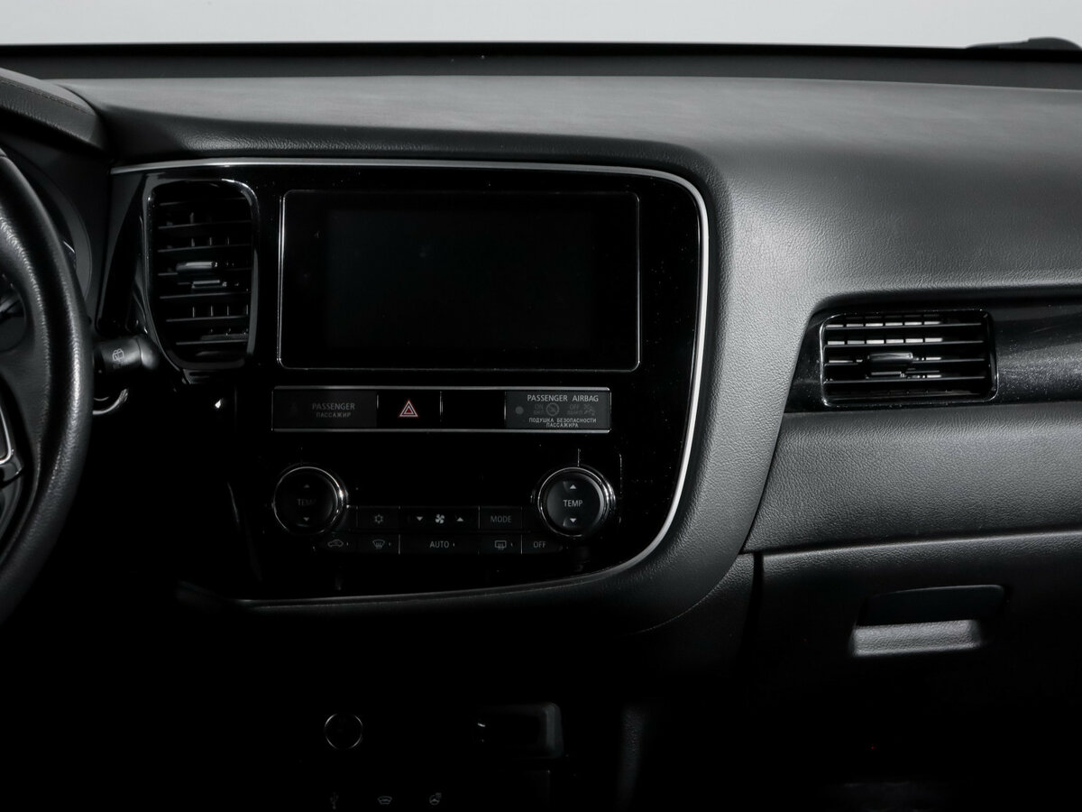 Mitsubishi Outlander с пробегом — 2019 год. Фото: #12