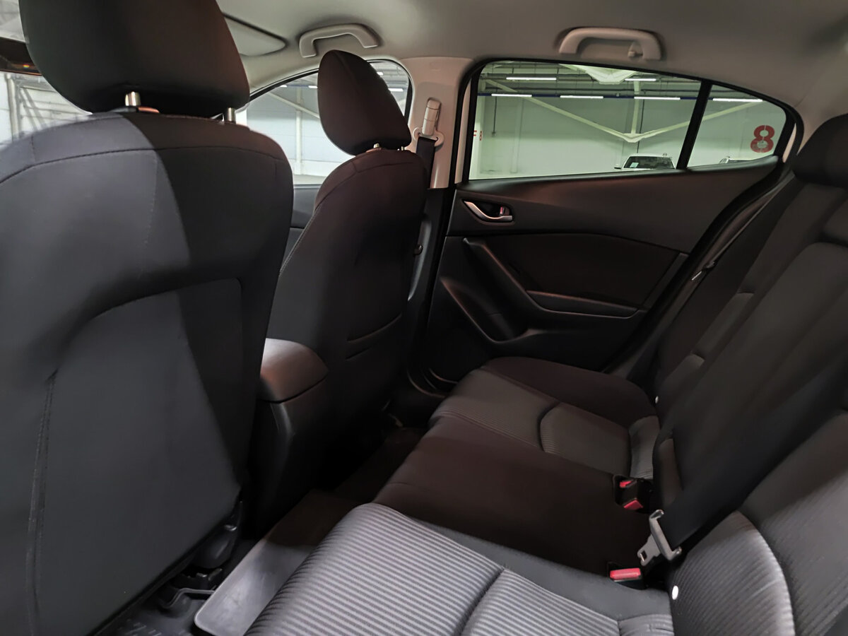 Mazda 3 с пробегом — 2014 год. Фото: #11