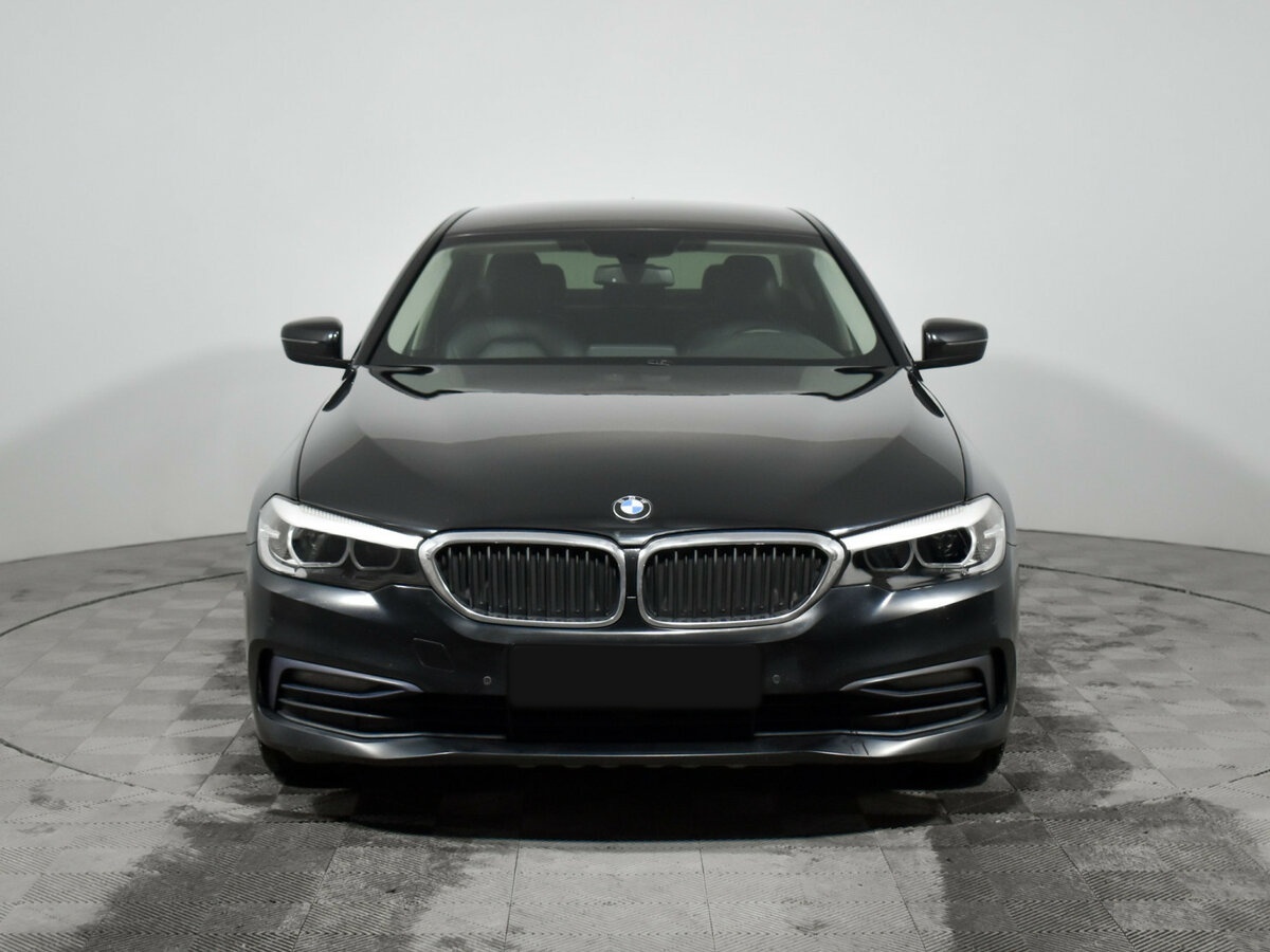 BMW 5 серии с пробегом — 2019 год. Фото: #1