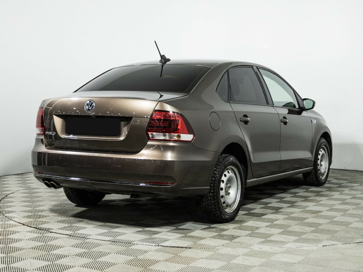 Volkswagen Polo с пробегом — 2018 год. Фото: #4