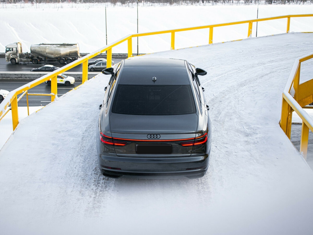 Audi A8 с пробегом — 2019 год. Фото: #13