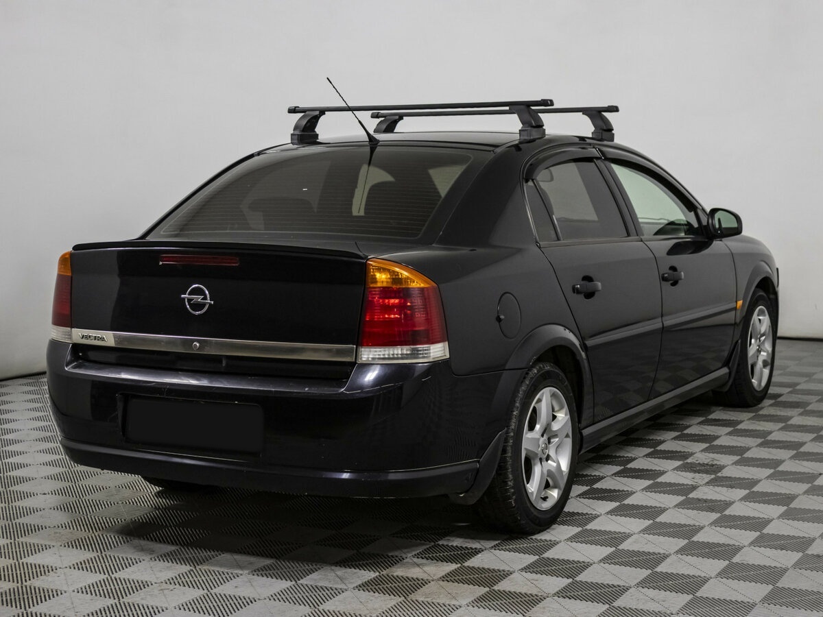 Opel Vectra с пробегом — 2008 год. Фото: #3