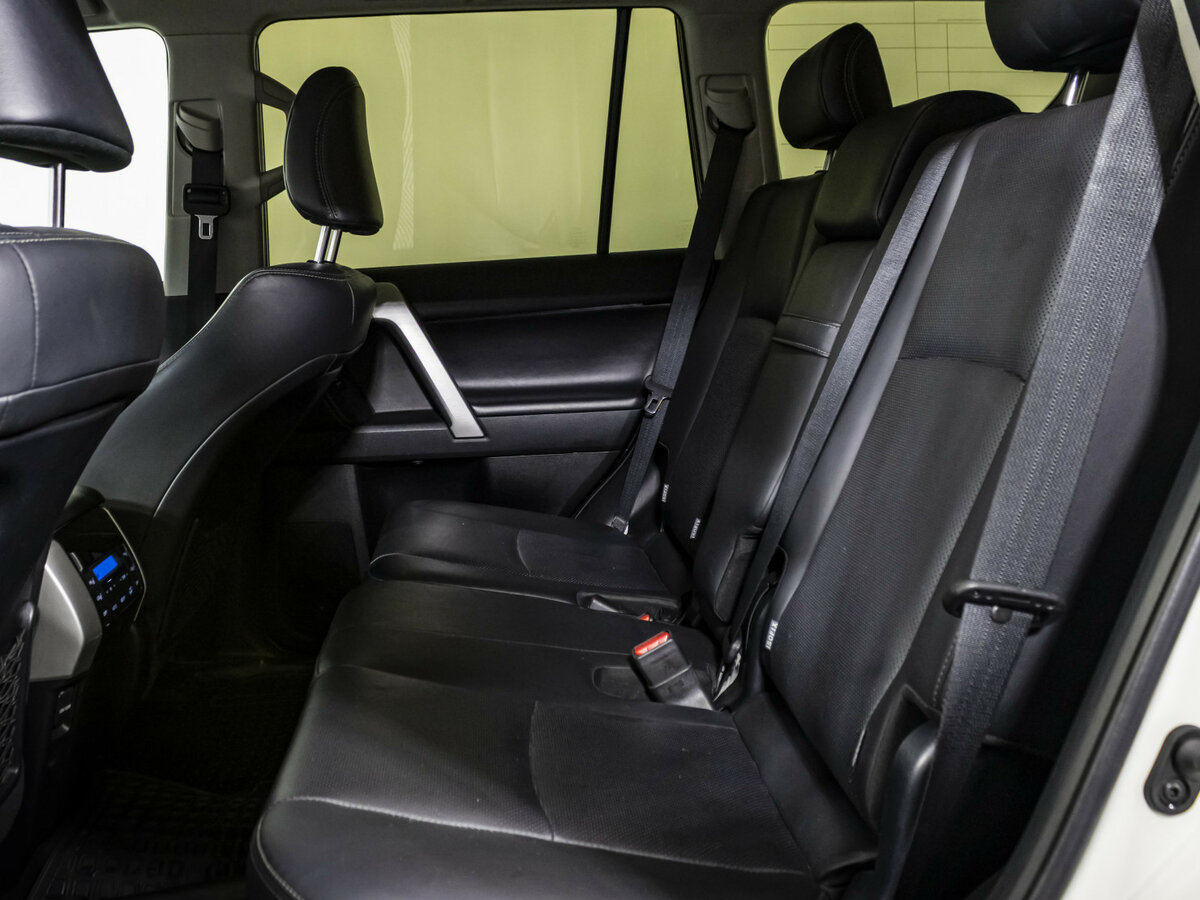 Toyota Land Cruiser Prado с пробегом — 2020 год. Фото: #10