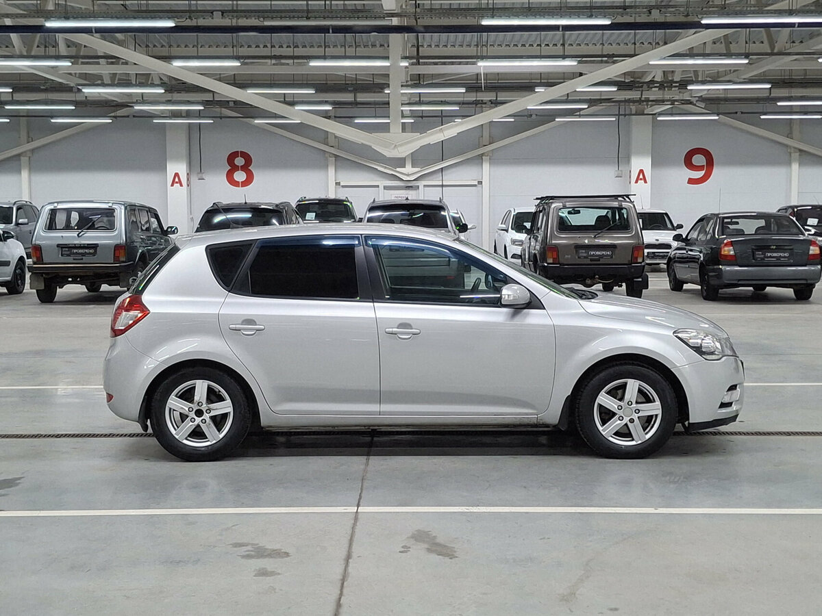 Kia Ceed с пробегом — 2011 год. Фото: #3