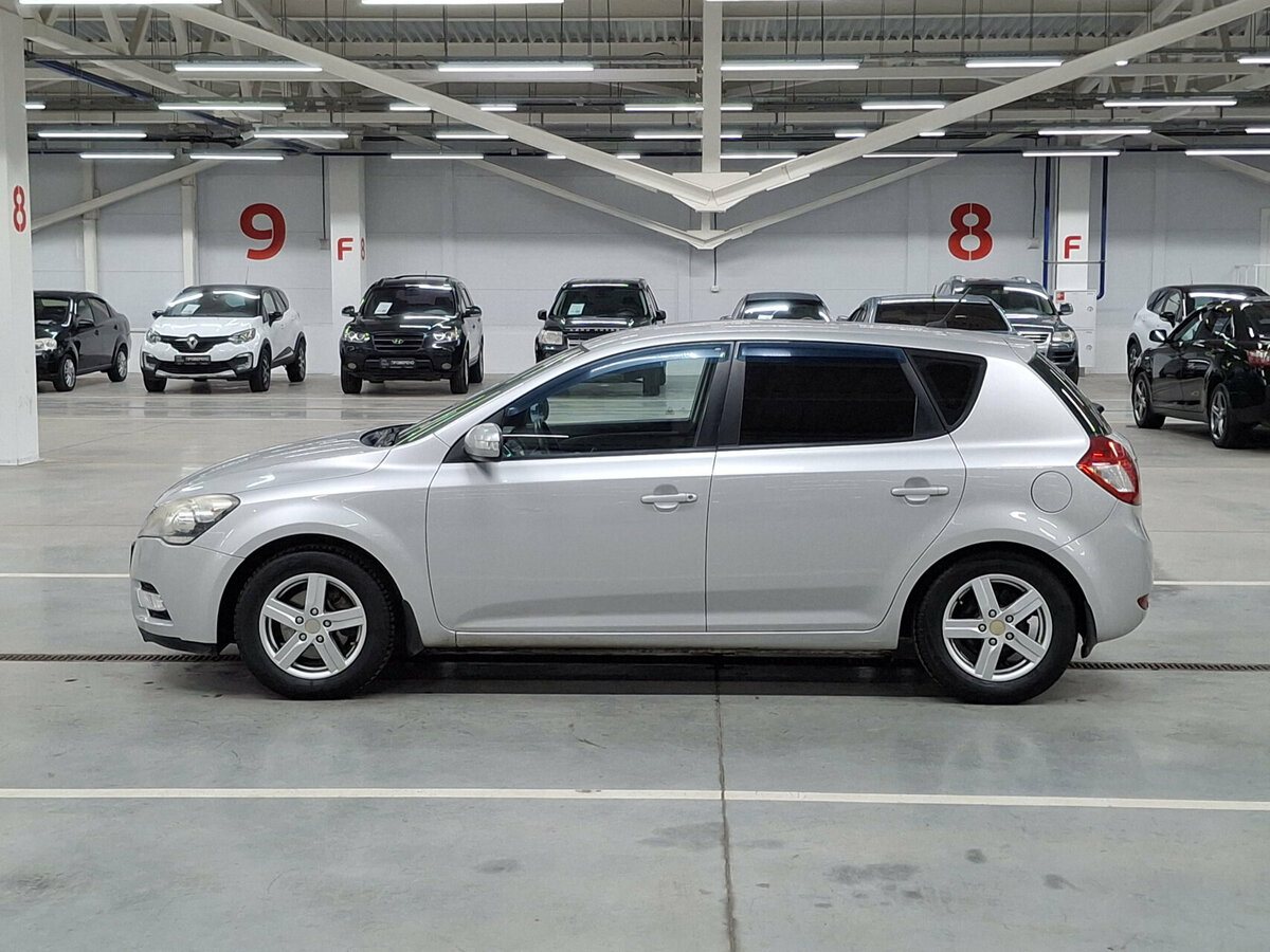 Kia Ceed с пробегом — 2011 год. Фото: #7