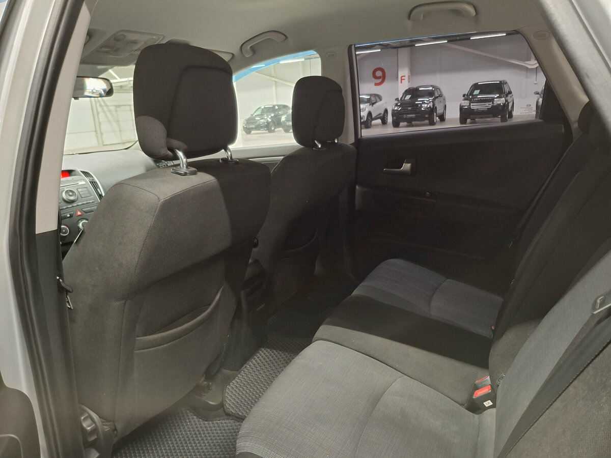 Kia Ceed с пробегом — 2011 год. Фото: #11