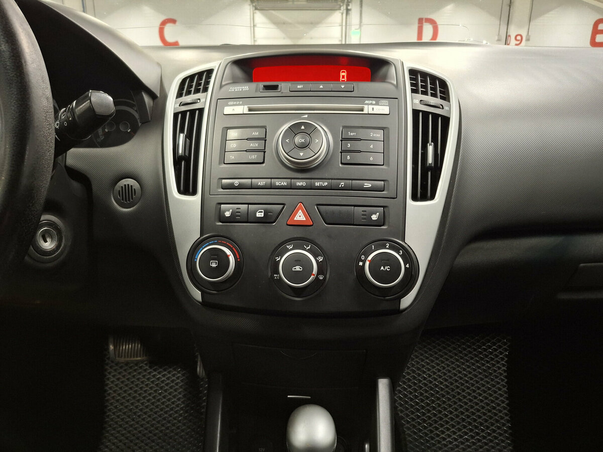 Kia Ceed с пробегом — 2011 год. Фото: #14