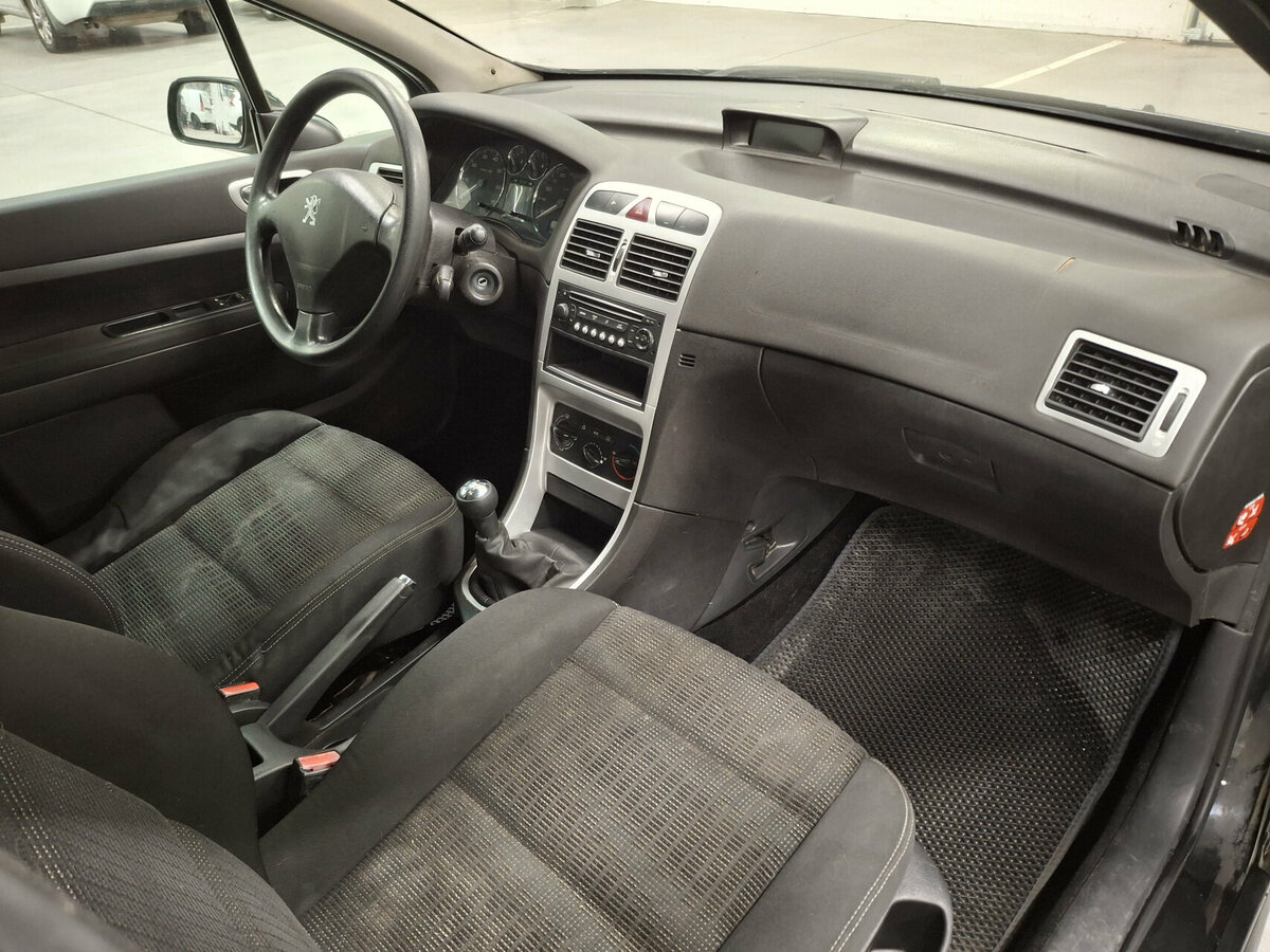 Peugeot 307 с пробегом — 2006 год. Фото: #9