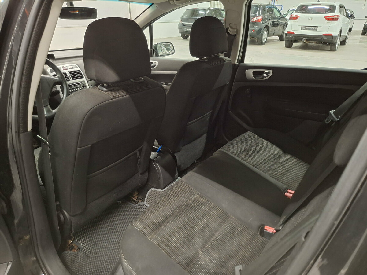 Peugeot 307 с пробегом — 2006 год. Фото: #10