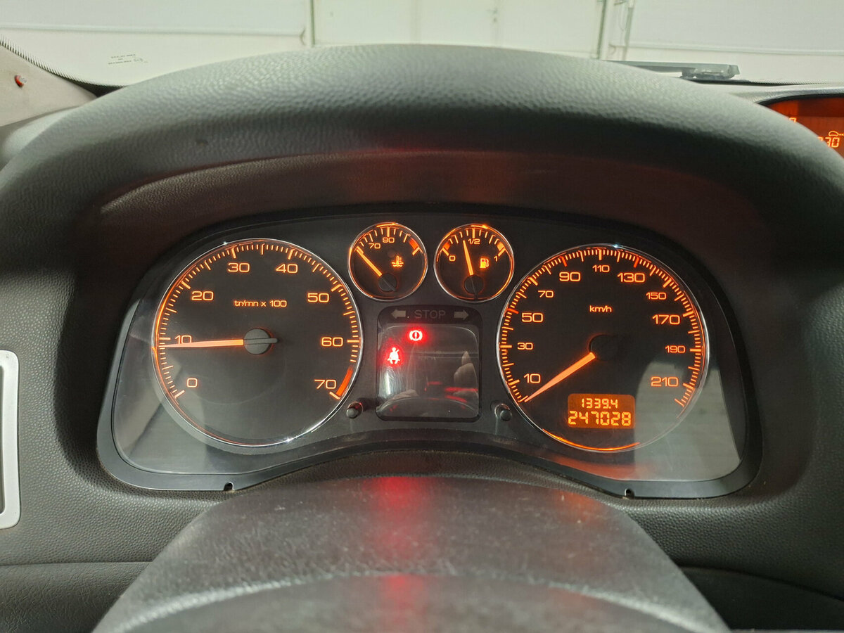 Peugeot 307 с пробегом — 2006 год. Фото: #11