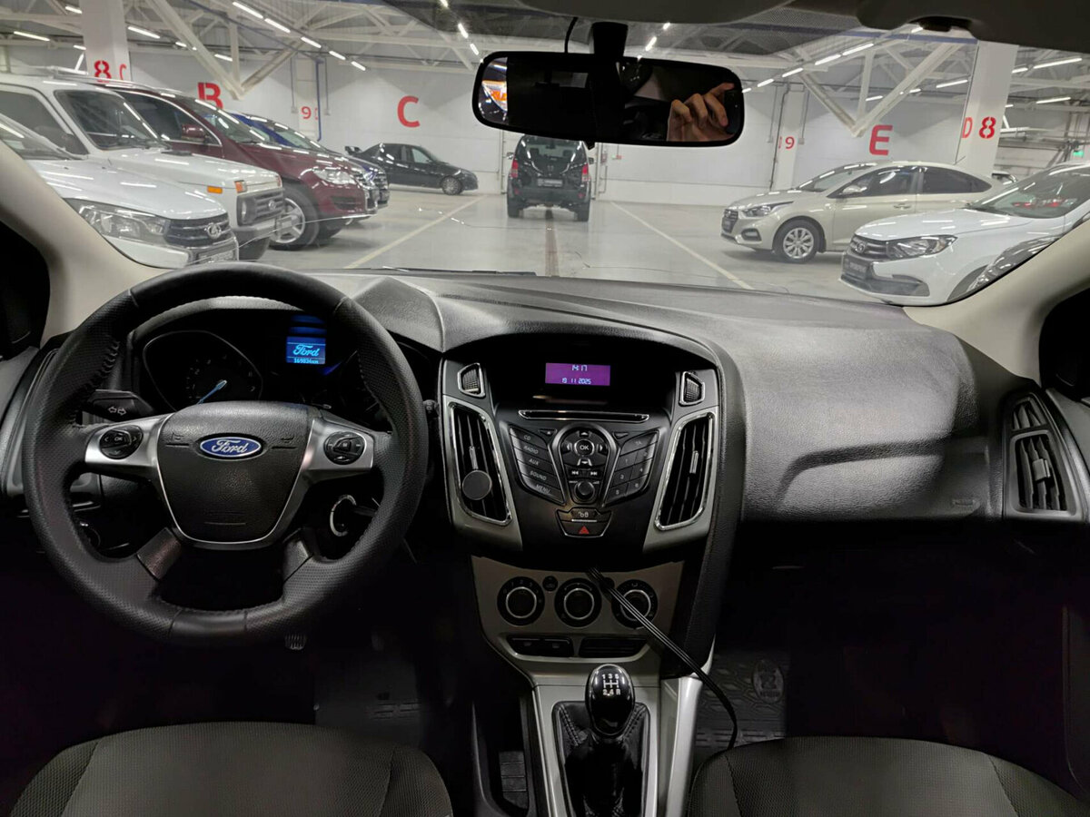 Ford Focus с пробегом — 2011 год. Фото: #13