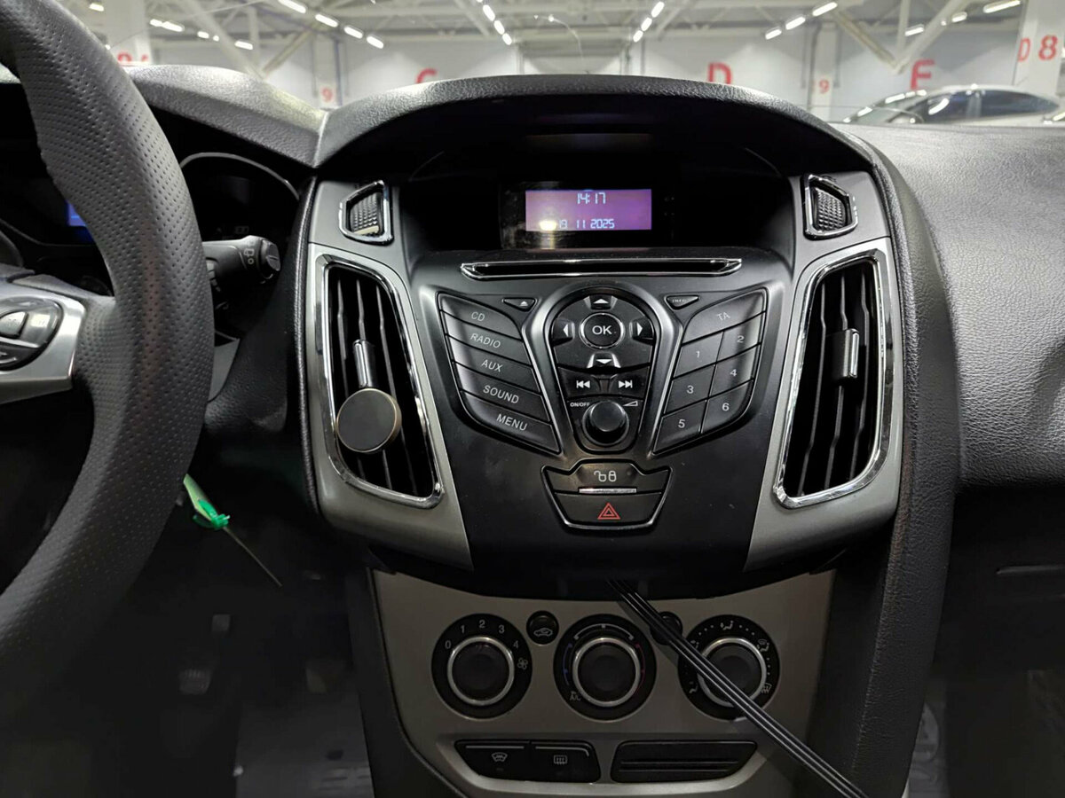 Ford Focus с пробегом — 2011 год. Фото: #14