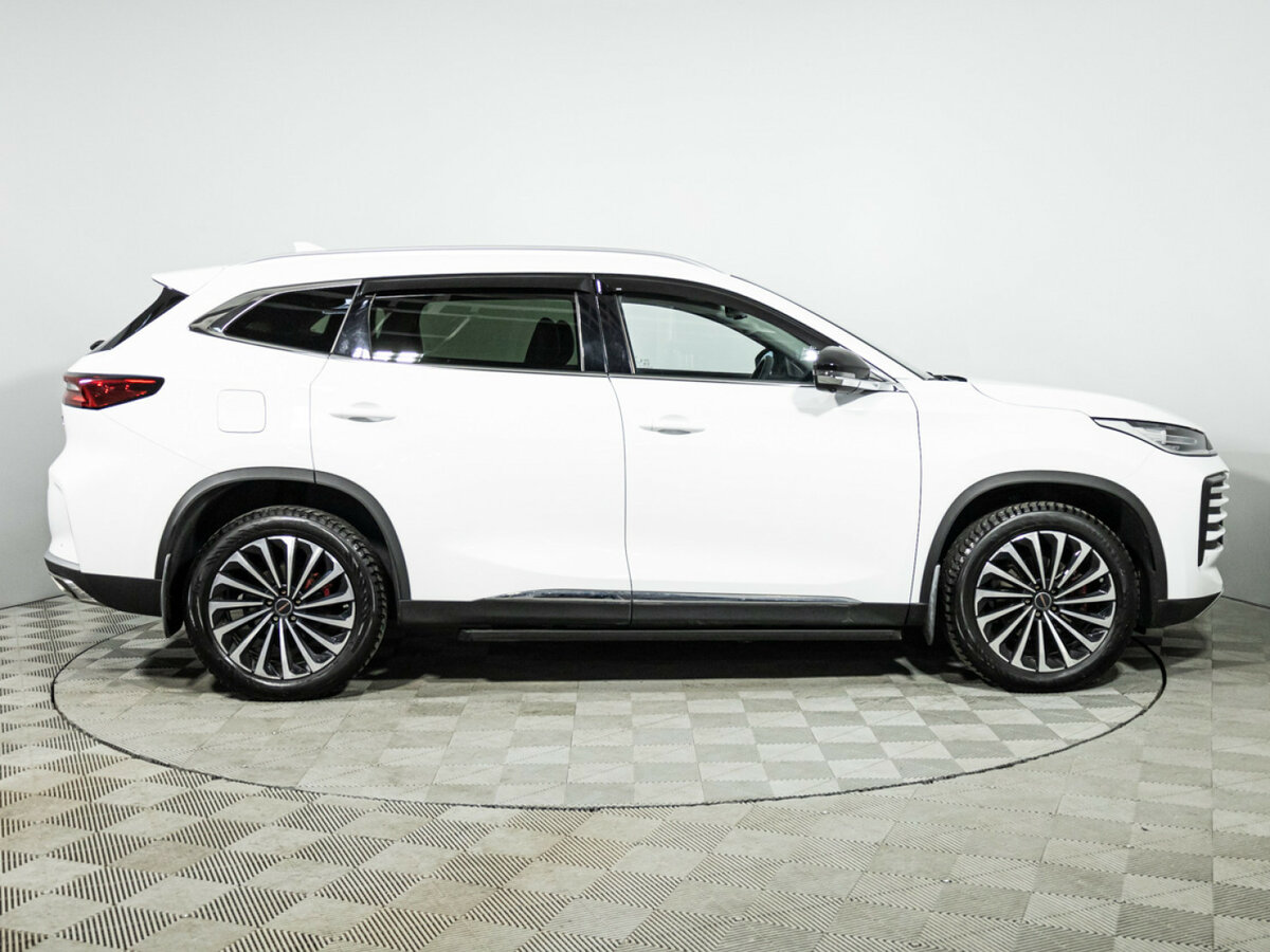 EXEED TXL с пробегом — 2024 год. Фото: #3