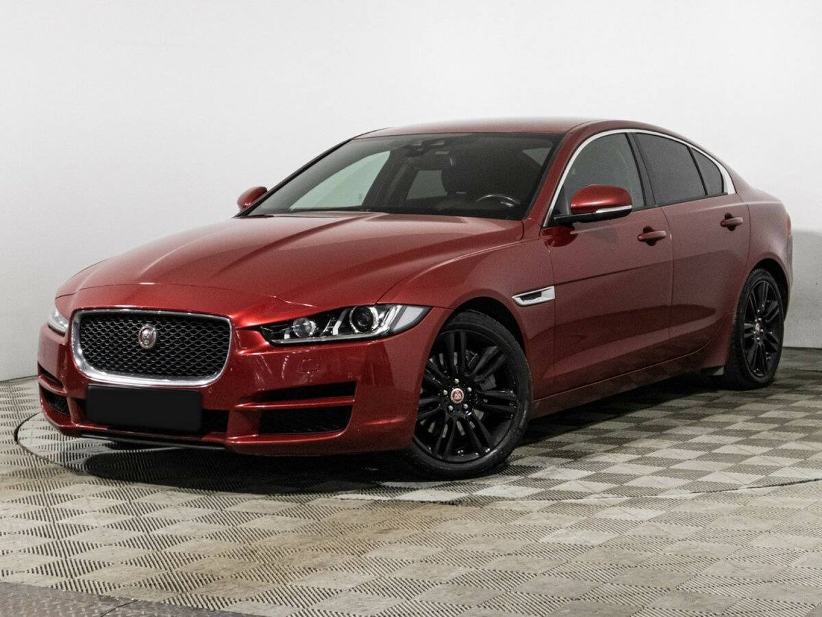 Jaguar XE
